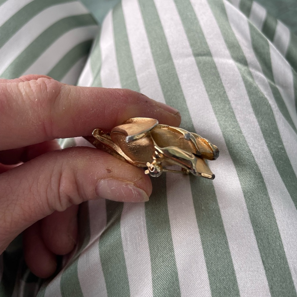 Vintage 18k Gold Plated Rose Brooch - Picture 7 of 10
